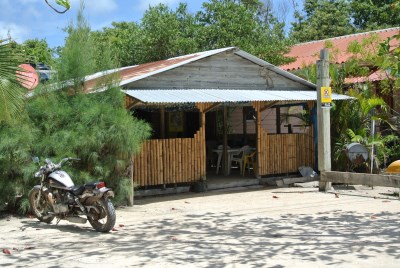 Carlothas Beach Bar and Restaurant