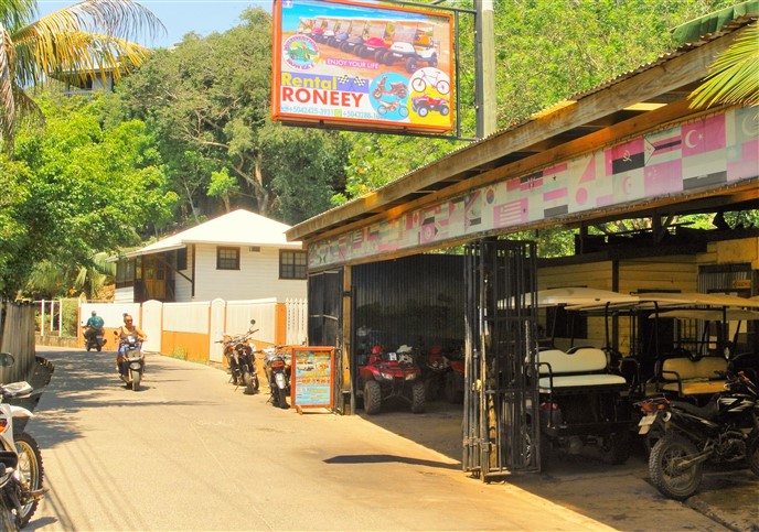 Roneeys Rental Sandy Bay Utila