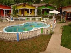 Hotel Rainbow Village in La Ceiba Hondras utilaguide.com
