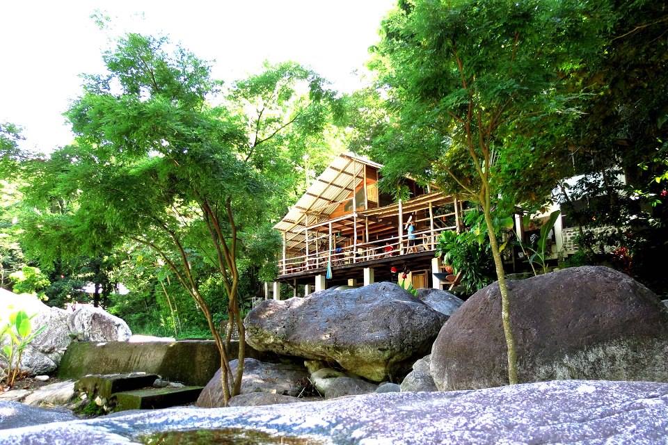 Jungle River Lodge and Tours Rio Cangrajel la Ceiba utilaguide.com Utila, Bay Islands, Honduras, La Ceiba, Accommodation, River