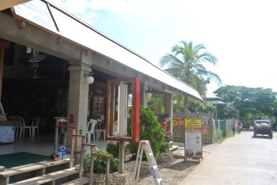 Mermaids Restaurant and Grocery Utila, Honduras